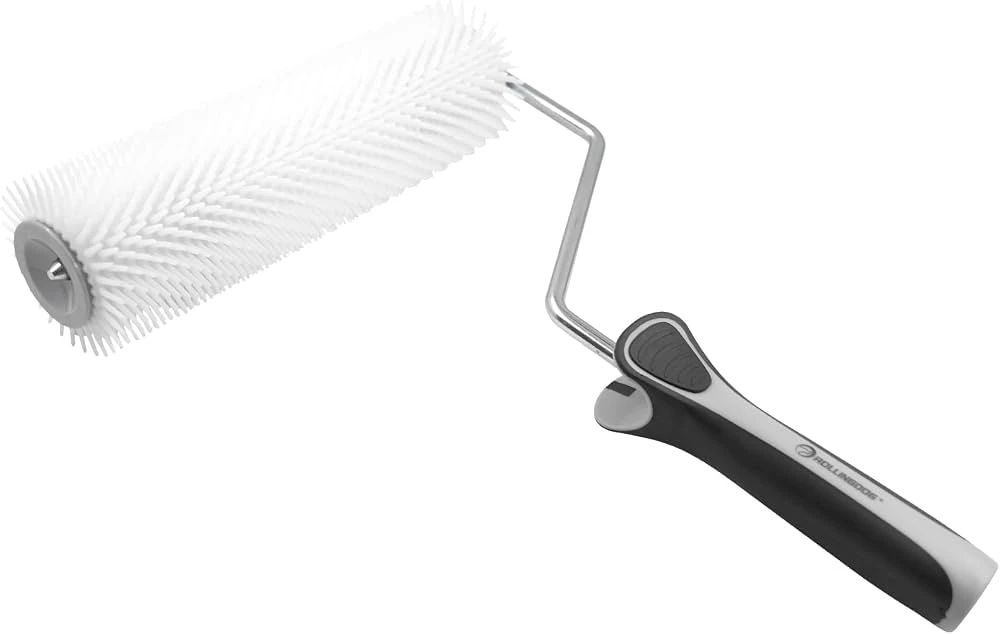 Paint roller with handle - 9